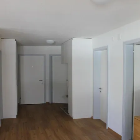 Pardi 3 Simeon By Interhome Lenz